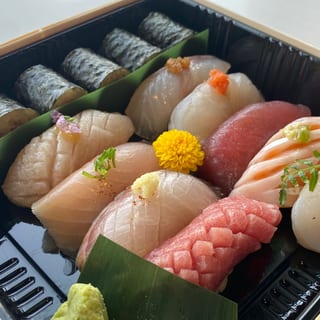 Sushi & Maki + Miso Soup