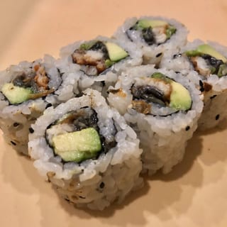 Unagi Eel Avocado Onion Roll