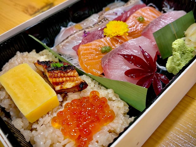 Chirashi Don + Miso Soup.